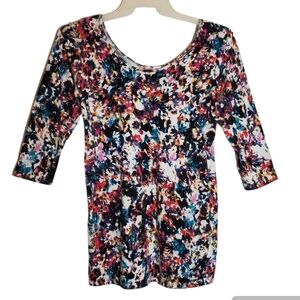 Decree women's XL geometric colorful polyester long sleeves tee. 3090